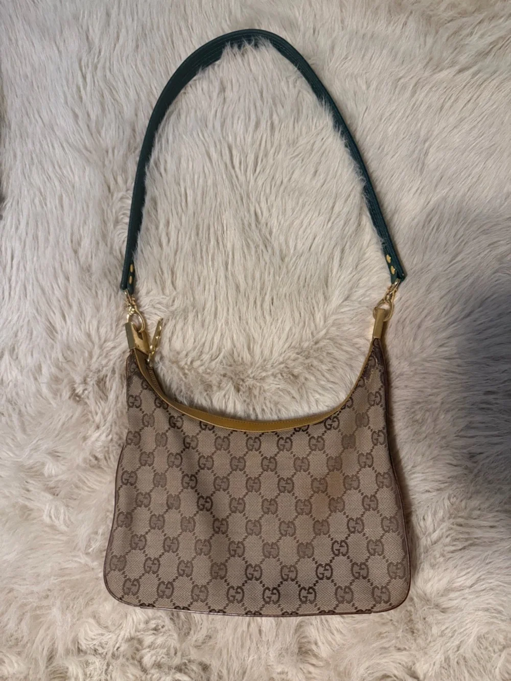 Gucci Beige GG Canvas Shoulder Bag with Green and Red Web Strap - Picture 3 of 16